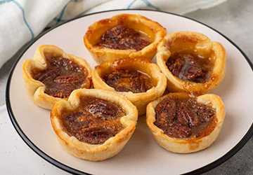 4 Classic Canadian Dishes and the Best Places to Try Them
