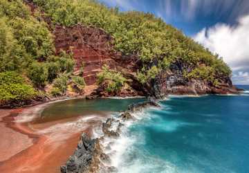 Top 5 Skydiving Destinations in Hawaii for an Epic Freefall Experience